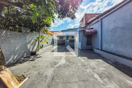 Casa à venda com 380m², 3 quartos e 4 vagas Casa à venda com 380m², 3 quartos e 4 vagasÁrea Externa