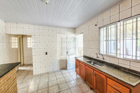 Casa à venda com 380m², 3 quartos e 4 vagas Casa à venda com 380m², 3 quartos e 4 vagasCozinha