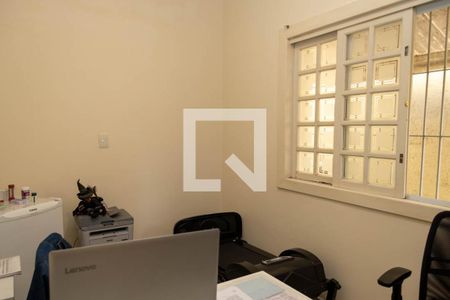 Casa à venda com 180m², 3 quartos e 2 vagas Casa à venda com 180m², 3 quartos e 2 vagasQuarto 2