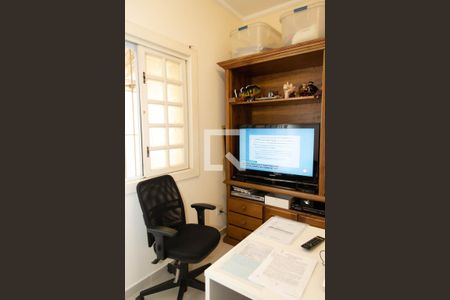 Casa à venda com 180m², 3 quartos e 2 vagas Casa à venda com 180m², 3 quartos e 2 vagasQuarto 2