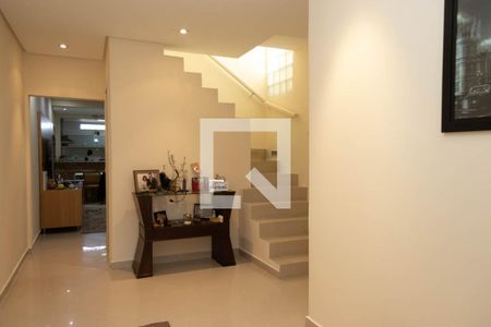Casa à venda com 180m², 3 quartos e 2 vagas Casa à venda com 180m², 3 quartos e 2 vagasHall de Entrada