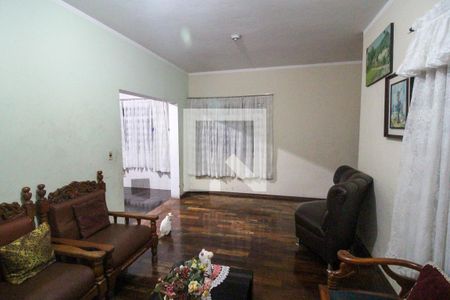 Sala de Estar de casa à venda com 5 quartos, 600m² em Vila Carrão, São Paulo