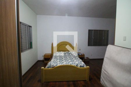 Quarto Suíte de casa à venda com 5 quartos, 600m² em Vila Carrão, São Paulo