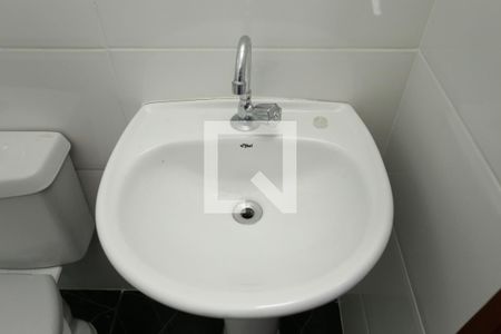 Casa à venda com 180m², 3 quartos e 2 vagasBanheiro 