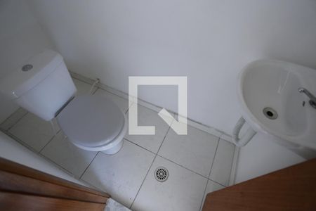 Lavabo de casa à venda com 3 quartos, 180m² em Cidade Antônio Estevão de Carvalho, São Paulo