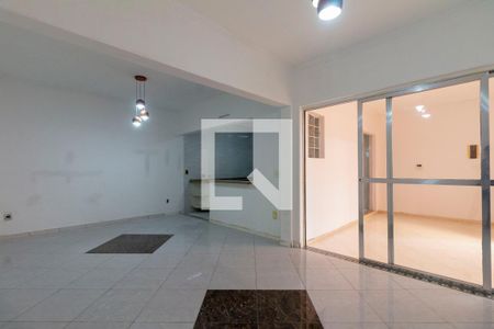 Sala de casa para alugar com 3 quartos, 220m² em Vila Campanela, São Paulo