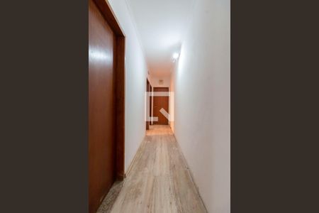 Corredor de casa para alugar com 3 quartos, 220m² em Vila Campanela, São Paulo