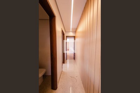 Corredor de apartamento para alugar com 2 quartos, 65m² em Gutierrez, Belo Horizonte