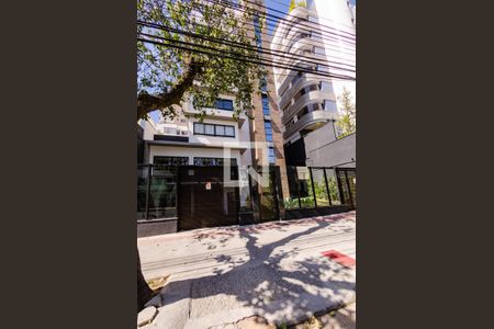 Apartamento para alugar com 65m², 2 quartos e 2 vagasFachada