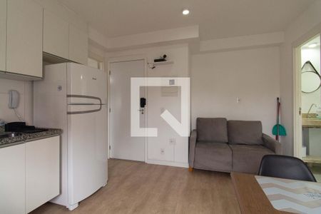 Sala e cozinha de apartamento para alugar com 2 quartos, 34m² em Sé, São Paulo