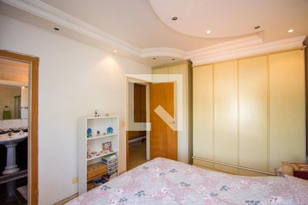 Casa à venda com 230m², 5 quartos e 2 vagas Casa à venda com 230m², 5 quartos e 2 vagasSuíte