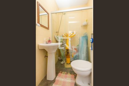 Casa à venda com 230m², 5 quartos e 2 vagas Casa à venda com 230m², 5 quartos e 2 vagasEdicula/Banheiro