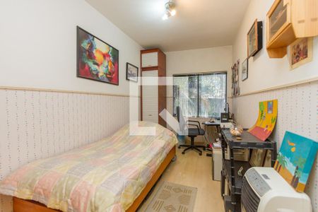 Casa à venda com 230m², 5 quartos e 2 vagas Casa à venda com 230m², 5 quartos e 2 vagasQuarto 2