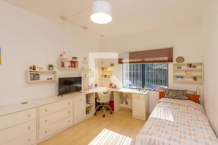 Casa à venda com 230m², 5 quartos e 2 vagas Casa à venda com 230m², 5 quartos e 2 vagasQuarto 1