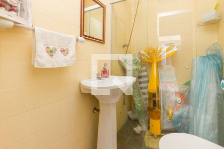 Casa à venda com 230m², 5 quartos e 2 vagas Casa à venda com 230m², 5 quartos e 2 vagasEdicula/Banheiro