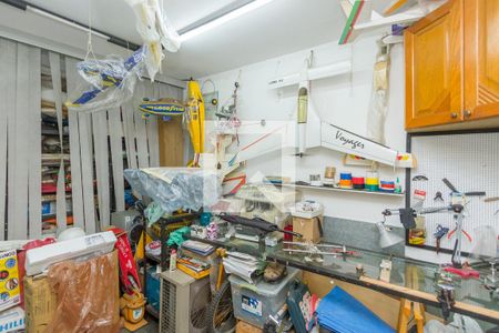 Casa à venda com 230m², 5 quartos e 2 vagas Casa à venda com 230m², 5 quartos e 2 vagasEdicula/Quarto 2