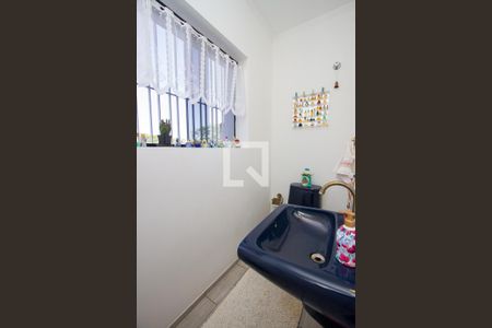 Casa à venda com 230m², 5 quartos e 2 vagas Casa à venda com 230m², 5 quartos e 2 vagasLavabo