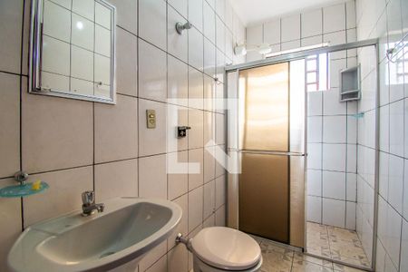 Casa à venda com 340m², 4 quartos e 4 vagas Casa à venda com 340m², 4 quartos e 4 vagasCasa 2 - Banheiro