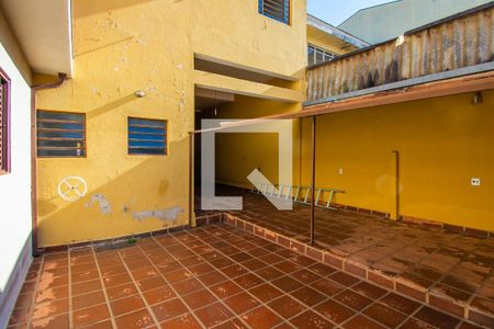 Casa à venda com 340m², 4 quartos e 4 vagas Casa à venda com 340m², 4 quartos e 4 vagasQuintal