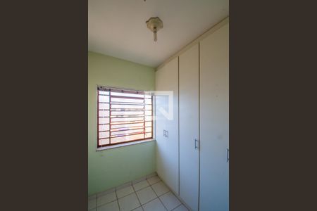 Casa à venda com 340m², 4 quartos e 4 vagas Casa à venda com 340m², 4 quartos e 4 vagasQuarto de Serviço