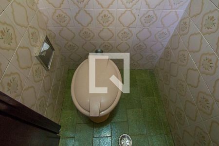 Casa à venda com 340m², 4 quartos e 4 vagas Casa à venda com 340m², 4 quartos e 4 vagasBanheiro de Serviço