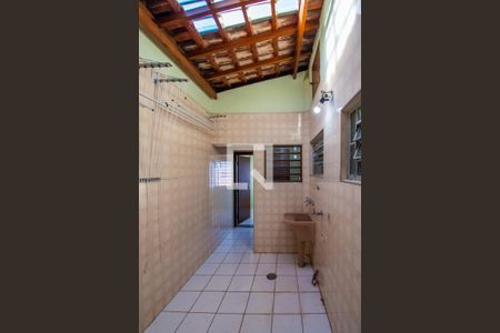 Casa à venda com 340m², 4 quartos e 4 vagas Casa à venda com 340m², 4 quartos e 4 vagasÁrea de Serviço