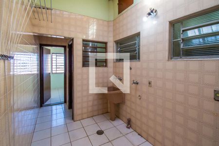 Casa à venda com 340m², 4 quartos e 4 vagas Casa à venda com 340m², 4 quartos e 4 vagasÁrea de Serviço