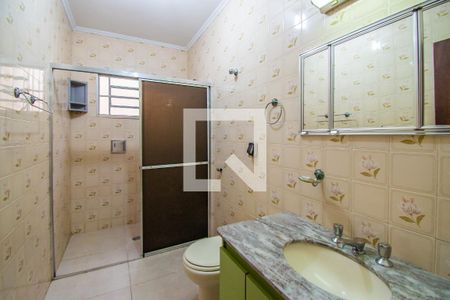 Casa à venda com 340m², 4 quartos e 4 vagas Casa à venda com 340m², 4 quartos e 4 vagasBanheiro