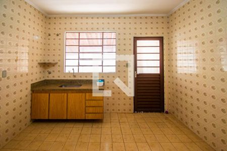 Casa à venda com 340m², 4 quartos e 4 vagas Casa à venda com 340m², 4 quartos e 4 vagasCasa 2 - Cozinha