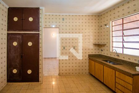 Casa à venda com 340m², 4 quartos e 4 vagas Casa à venda com 340m², 4 quartos e 4 vagasCasa 2 - Cozinha