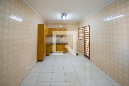 Casa à venda com 340m², 4 quartos e 4 vagas Casa à venda com 340m², 4 quartos e 4 vagasCozinha