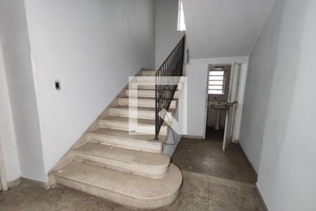 Casa à venda com 385m², 4 quartos e 2 vagasescada