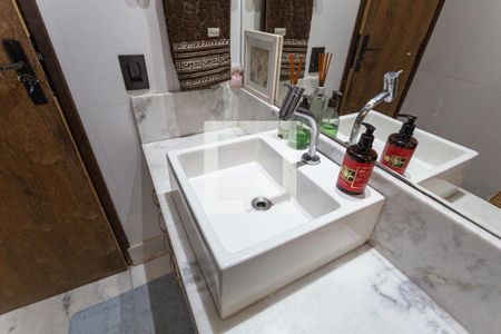 Apartamento para alugar com 240m², 3 quartos e 1 vaga Apartamento para alugar com 240m², 3 quartos e 1 vagaPia do Banheiro Social