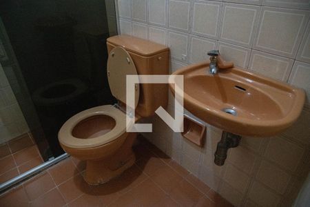 Casa à venda com 500m², 4 quartos e 8 vagasBanheiro de Serviço