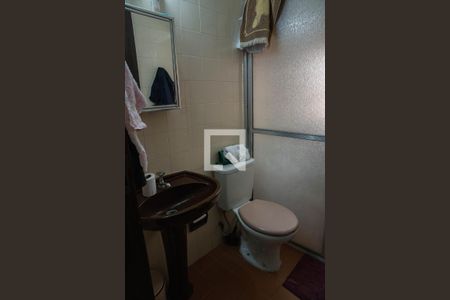 Casa à venda com 500m², 4 quartos e 8 vagasBanheiro de Serviço