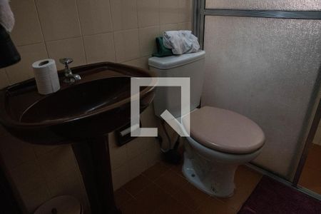 Casa à venda com 500m², 4 quartos e 8 vagasBanheiro de Serviço