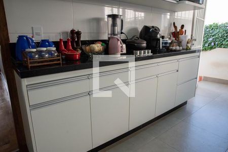 Casa à venda com 500m², 4 quartos e 8 vagasCozinha