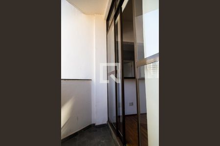 Apartamento à venda com 100m², 2 quartos e 2 vagasVaranda