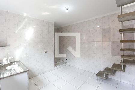 Sala/Cozinha de casa para alugar com 1 quarto, 32m² em Jardim Oliveiras, Taboão da Serra