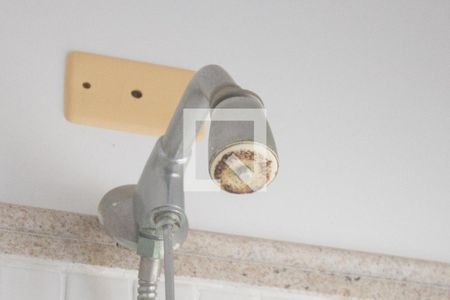 Casa de condomínio à venda com 290m², 4 quartos e 3 vagasChuveiro