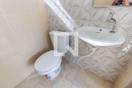 Casa para alugar com 60m², 1 quarto e sem vaga Casa para alugar com 60m², 1 quarto e sem vagaBanheiro
