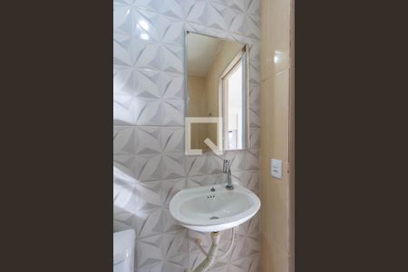 Banheiro de casa para alugar com 1 quarto, 60m² em São Lucas, São Paulo