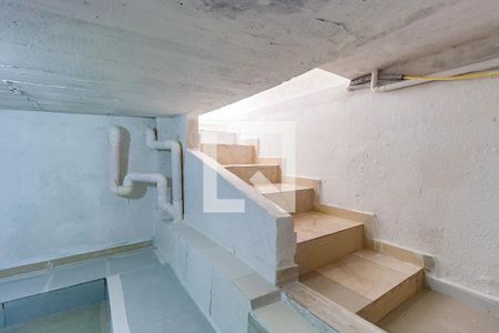 Casa para alugar com 60m², 1 quarto e sem vaga Casa para alugar com 60m², 1 quarto e sem vagaEscada