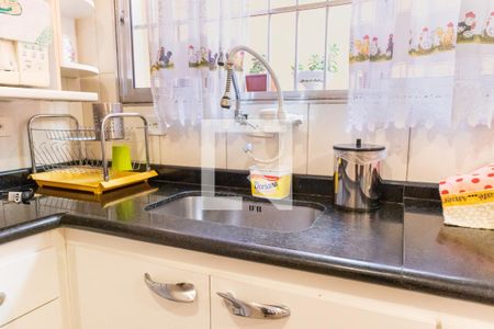 Casa à venda com 200m², 3 quartos e 2 vagas Casa à venda com 200m², 3 quartos e 2 vagasCozinha