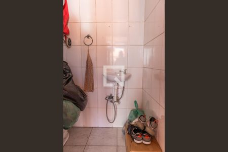 Casa à venda com 200m², 3 quartos e 2 vagas Casa à venda com 200m², 3 quartos e 2 vagasBanheiro de serviço