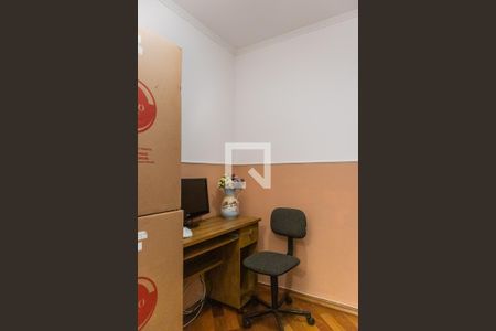 Casa à venda com 200m², 3 quartos e 2 vagas Casa à venda com 200m², 3 quartos e 2 vagasEscritório