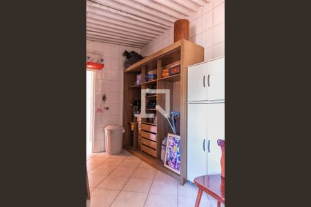 Casa à venda com 200m², 3 quartos e 2 vagas Casa à venda com 200m², 3 quartos e 2 vagasÁrea de serviço