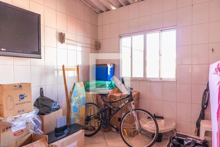 Casa à venda com 200m², 3 quartos e 2 vagas Casa à venda com 200m², 3 quartos e 2 vagasÁrea de serviço