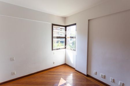 Suíte de apartamento para alugar com 2 quartos, 128m² em Savassi, Belo Horizonte