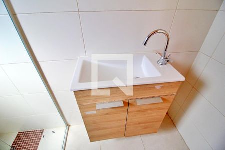 Casa de condomínio para alugar com 200m², 3 quartos e 2 vagasBanheiro da Suíte